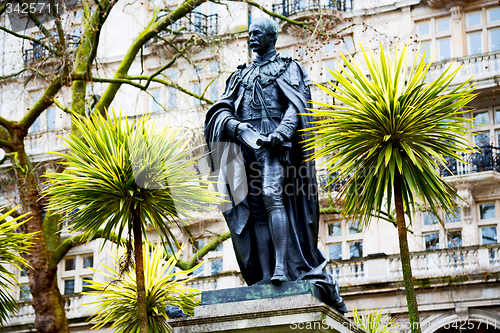 Image of england     marble and statue in   city of london 