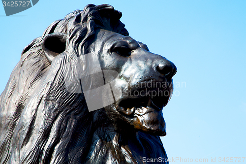 Image of england   marble and statue in old city 