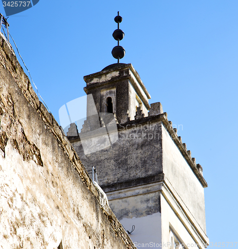 Image of  muslim the history  symbol  in morocco  africa  minaret religio