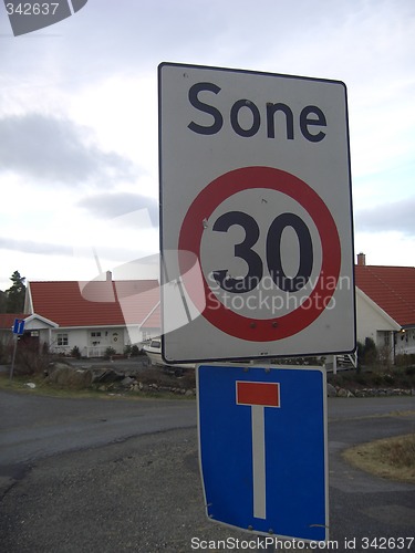 Image of Signpost in residential area