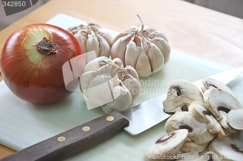 Image of Onion garlic mushroom