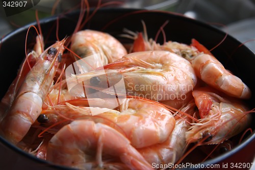 Image of Whole cooked prawns