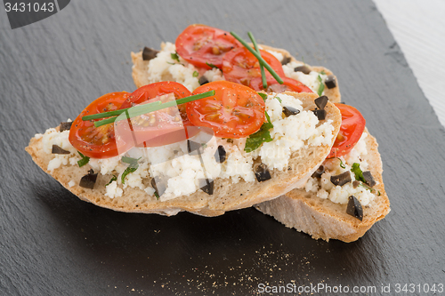 Image of Bread with cottage