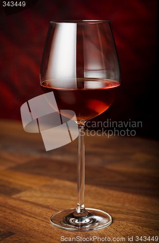 Image of red wine glass