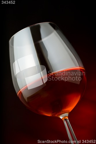 Image of red wine glass