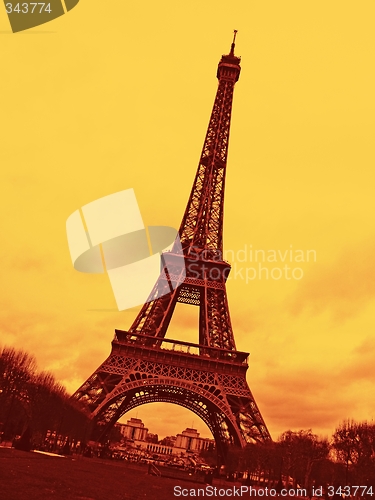 Image of Eiffel Tower in Paris