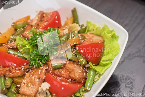 Image of Warm salad with chicken