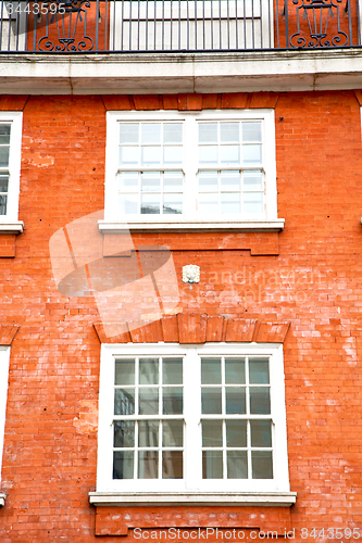 Image of in europe london old       historical window