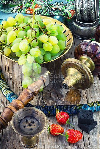 Image of hookah with fruit flavour