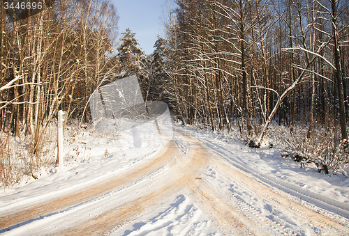 Image of the winter road 