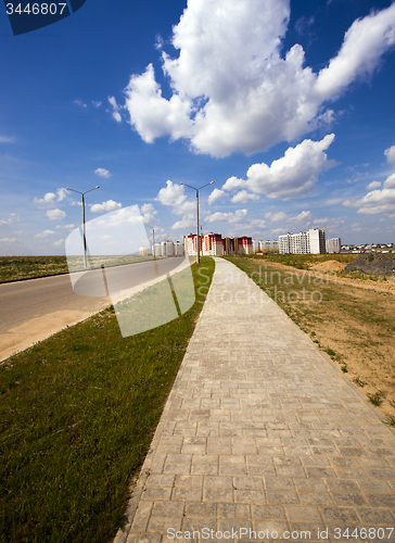 Image of the road to the city  