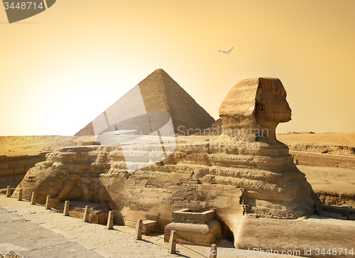 Image of Sphinx and pyramid