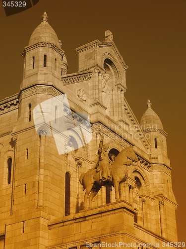 Image of Paris by night - part of the City Hall