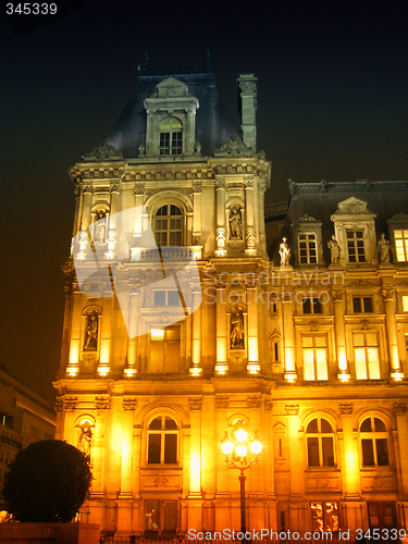 Image of Paris by night - part of the City Hall