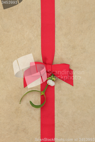 Image of Mistletoe Gift Wrapping