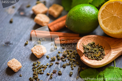 Image of berries  tea