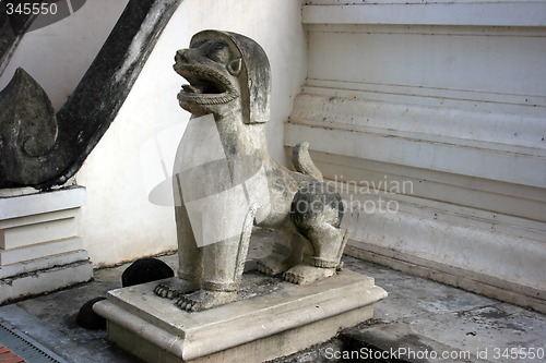 Image of Lion statue