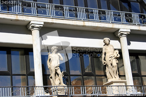 Image of Statues and buildings