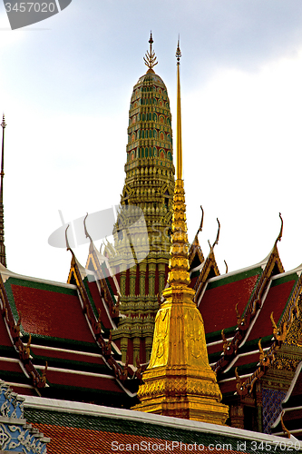 Image of  thailand asia   in  bangkok rain    roof wat  palaces     sky  