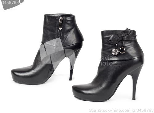 Image of Black patent high heels platform shoe