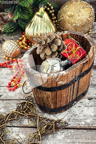 Image of Christmas gift tub with decorations