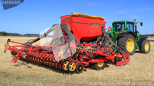 Image of Vaderstad Spirit 600C Seed Drill and John Deere 7340 Tractor