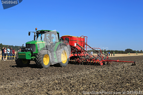 Image of John Deere 7430 Tractor and Vaderstad Spirit 600C Seed Drill on 