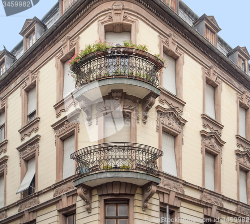 Image of corner house in Colmar