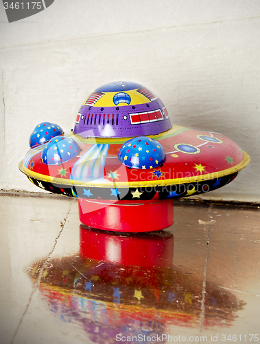 Image of ufo toy 