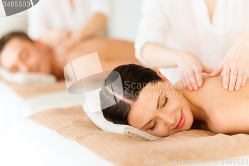 Image of couple in spa