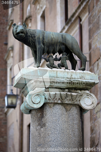 Image of The statue of Romul and Remus