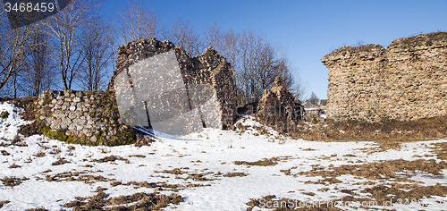 Image of wall ruins  