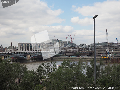 Image of Blackfriars bridge in London