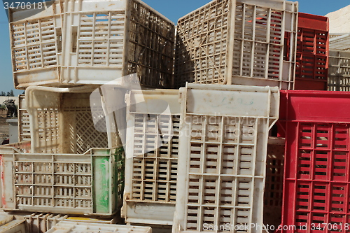 Image of Old empty plastic crates_5757