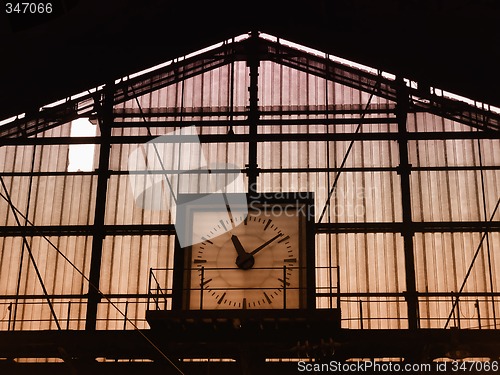 Image of train station clock