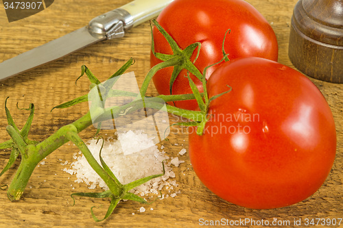 Image of tomatoes with green