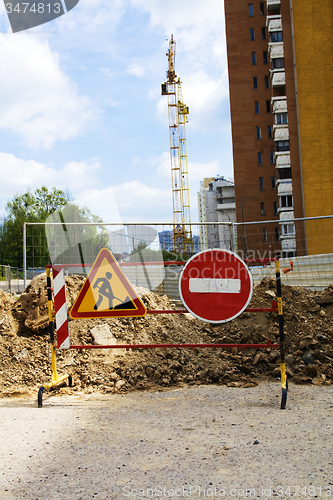 Image of  sign prohibiting construction