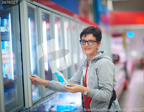 Image of woman in supermarket