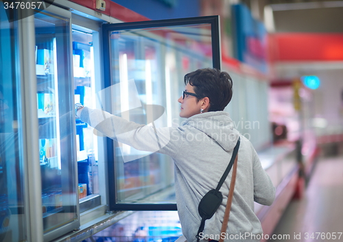 Image of woman in supermarket