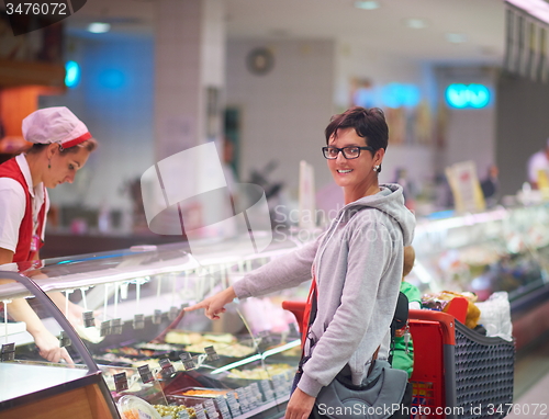 Image of woman in supermarket