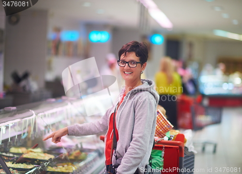 Image of woman in supermarket