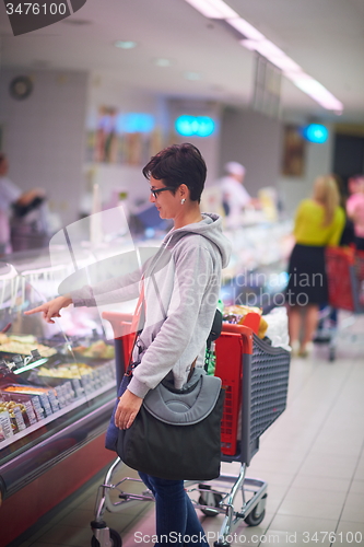 Image of woman in supermarket