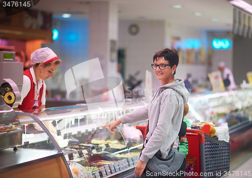 Image of woman in supermarket