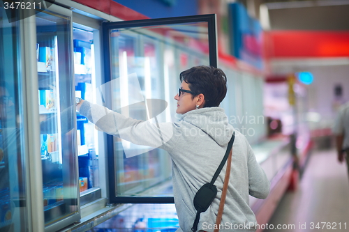 Image of woman in supermarket