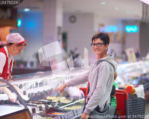 Image of woman in supermarket