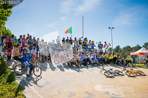 Image of Athletes pay tribute to Carlos Pires