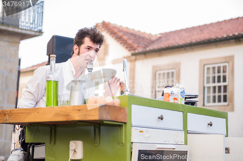 Image of The Yelling Kitchen Prince performed by Bram Graafland from Hola