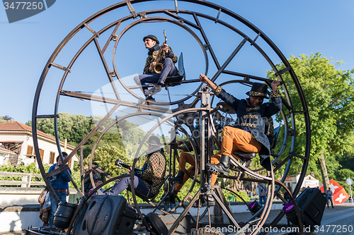 Image of Factoria circular performed by Radafonio from Spain