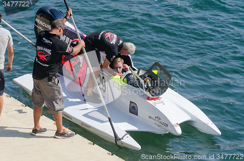 Image of Mad-Croc Baba Racing Team boat preparations