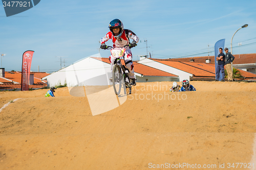 Image of Andre Ribeiro leading the race